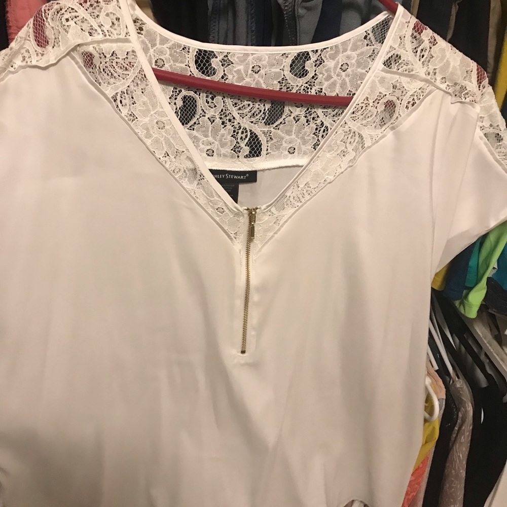 Chiffon and lace top. 2x10❤️
